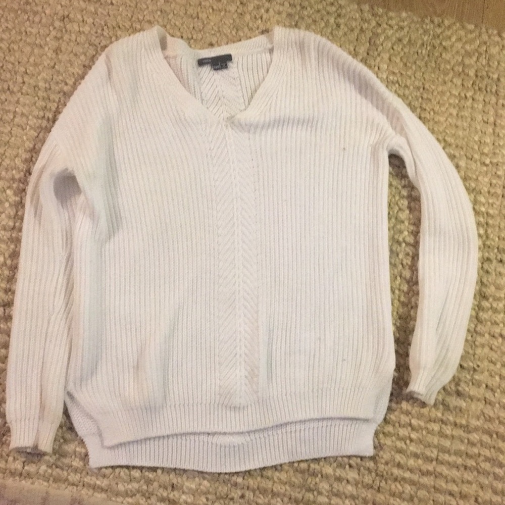 LAST CHANCE Vince white knit sweater